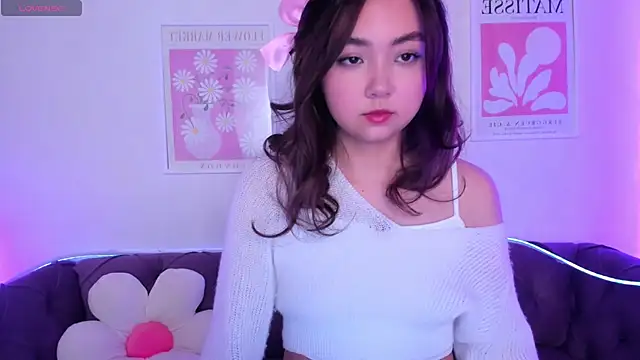 Fluffy Rose online show from 01.16.25