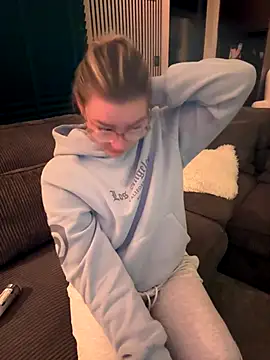 xX HotCouple Xx online show from 11.16.25