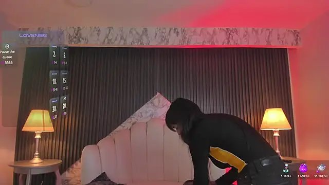 MeganDraco  online show from 10.28.25