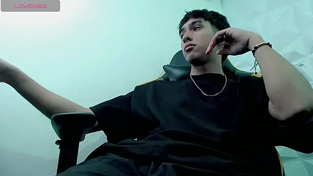 Snapshot of Jake_tripp chatting on 12.17.24 Jake tripp online show from 12.17.24