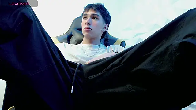 Snapshot of Jake_tripp chatting on 12.29.24 Jake tripp online show from 12.29.24