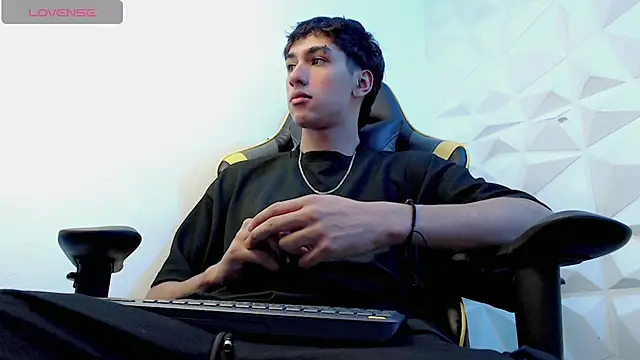 Snapshot of Jake_tripp chatting on 01.04.25 Jake tripp online show from 01.04.25