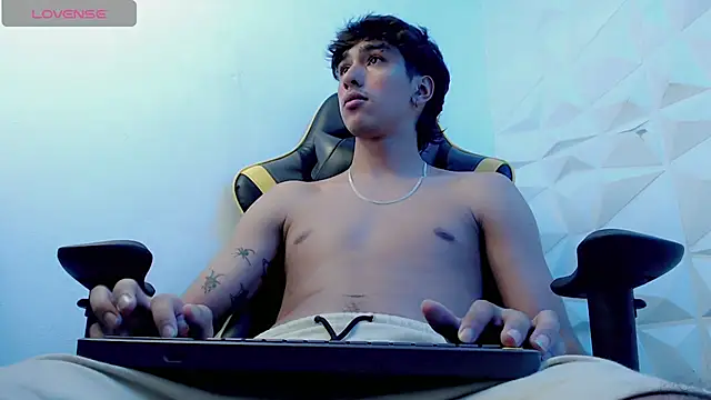 Snapshot of Jake_tripp chatting on 03.16.25 Jake tripp online show from 03.16.25