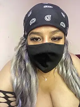 Snapshot of mari_layali chatting on 12.08.24 mari layali online show from 12.08.24