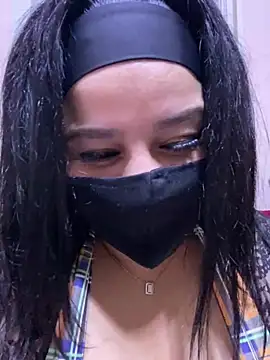 Snapshot of mari_layali chatting on 02.18.25 mari layali online show from 02.18.25