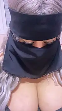 Snapshot of mari_layali chatting on 02.24.25 mari layali online show from 02.24.25