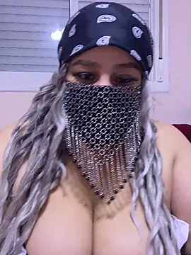 Snapshot of mari_layali chatting on 02.27.25 mari layali online show from 02.27.25