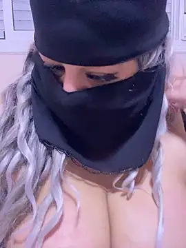 Snapshot of mari_layali chatting on 03.17.25 mari layali online show from 03.17.25