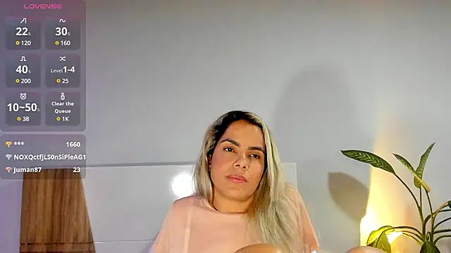 ClaraMariaMon online show from 12.26.24