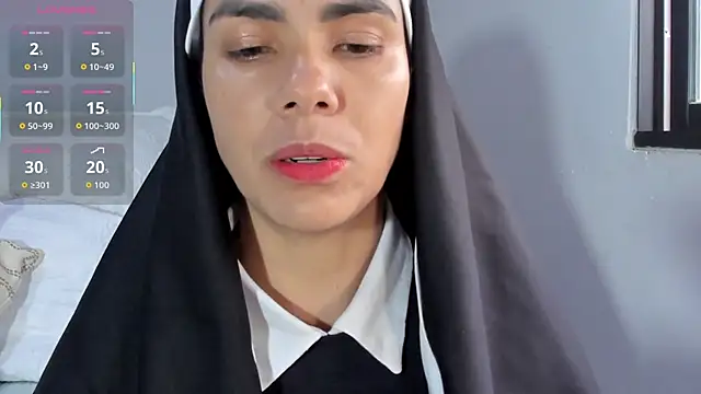 Snapshot of ClaraMariaMon chatting on 10.06.25 ClaraMariaMon online show from 10.06.25