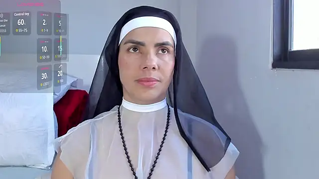 Snapshot of ClaraMariaMon chatting on 10.07.25 ClaraMariaMon online show from 10.07.25