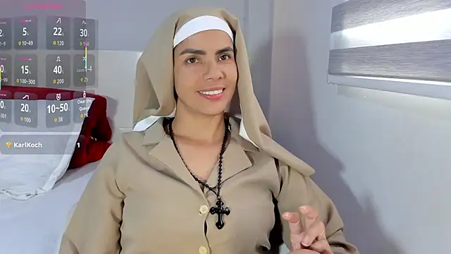 Snapshot of ClaraMariaMon chatting on 10.14.25 ClaraMariaMon online show from 10.14.25