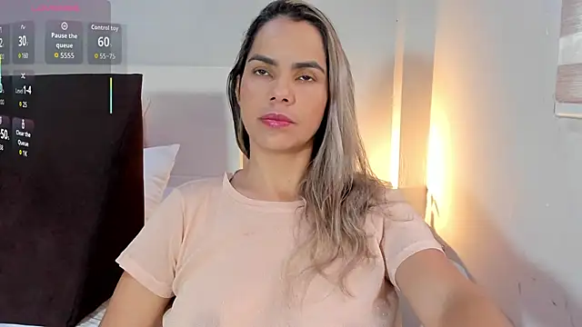 ClaraMariaMon online show from 11.30.25