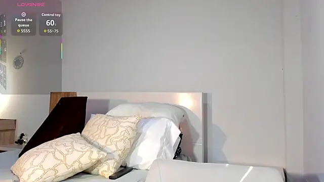 ClaraMariaMon online show from 01.15.26