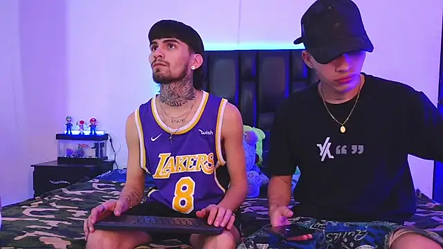 Snapshot of Brutal_Sex_Fucking chatting on 10.16.25 Brutal Sex Fucking online show from 10.16.25