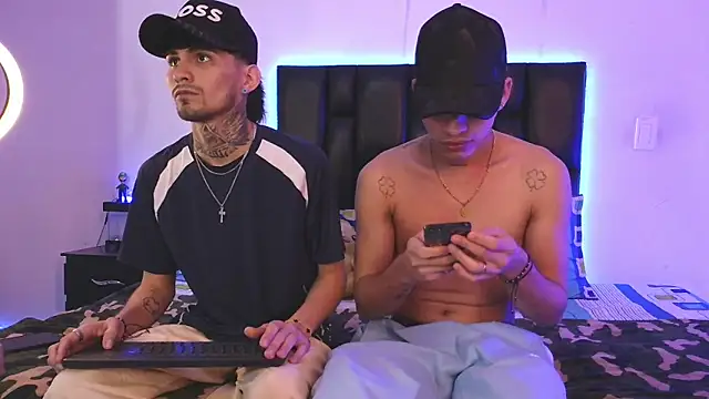 Snapshot of Brutal_Sex_Fucking chatting on 10.23.25 Brutal Sex Fucking online show from 10.23.25