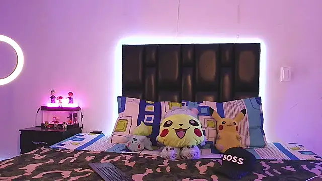 Snapshot of Brutal_Sex_Fucking chatting on 10.27.25 Brutal Sex Fucking online show from 10.27.25