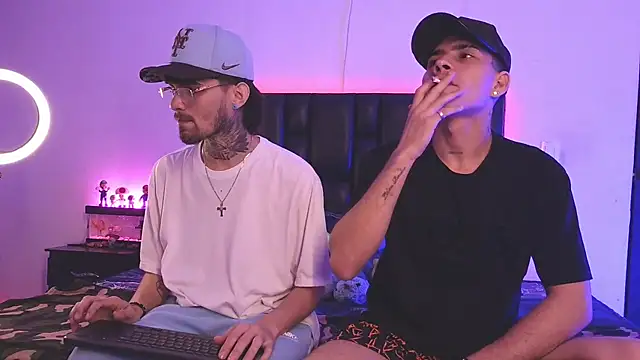 Snapshot of Brutal_Sex_Fucking chatting on 11.04.25 Brutal Sex Fucking online show from 11.04.25