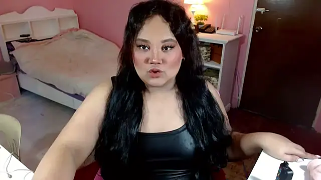 GiannaLopezSmith online show from 09.22.25