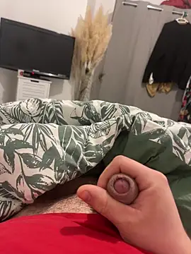 Snapshot of plaisir85 chatting on 02.11.25 plaisir85 online show from 02.11.25