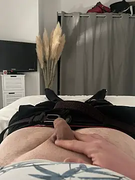 Snapshot of plaisir85 chatting on 02.27.25 plaisir85 online show from 02.27.25