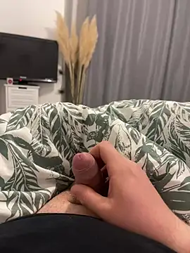 Snapshot of plaisir85 chatting on 03.12.25 plaisir85 online show from 03.12.25