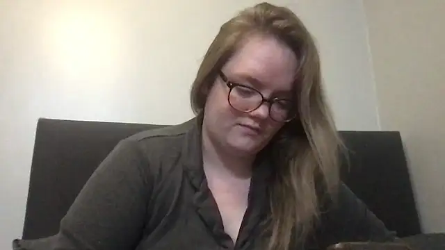 honeyyy24 online show from 11.24.25