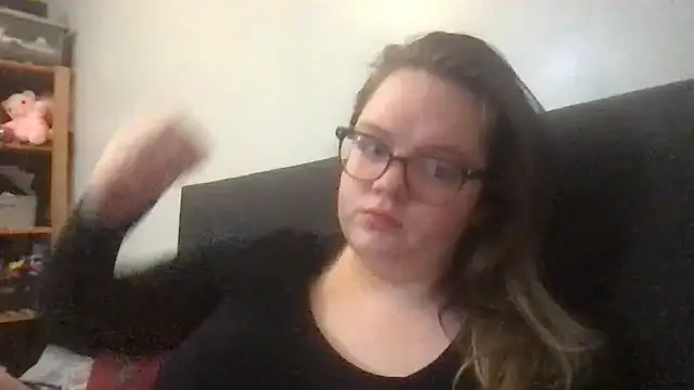 honeyyy24 online show from 12.15.25