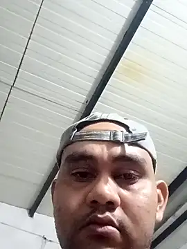 Snapshot of travieso2893 chatting on 10.03.25 travieso2893 online show from 10.03.25