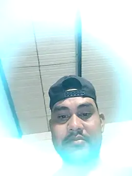 Snapshot of travieso2893 chatting on 11.12.25 travieso2893 online show from 11.12.25