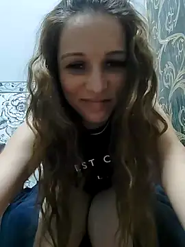 Amira 17 online show from 12.22.24