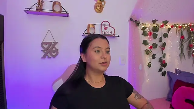 Snapshot of Sweet_Chloe06 chatting on 02.04.25 Sweet Chloe06 online show from 02.04.25