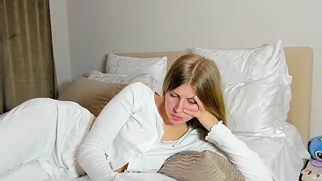 kirraa  online show from 12.22.25