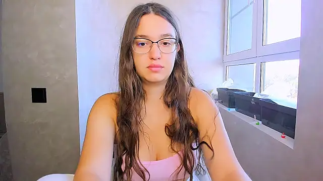 Snapshot of fancy_bunny chatting on 09.15.25 fancy bunny online show from 09.15.25