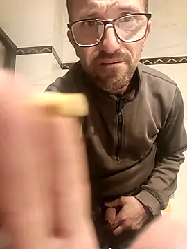 Porco81cazzo online show from 12.03.25