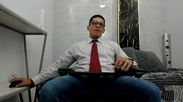 Snapshot of Steven_x94 chatting on 09.25.25 Steven x94 online show from 09.25.25