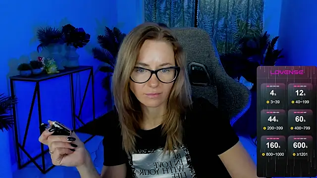 LadyIzabel online show from 11.06.25