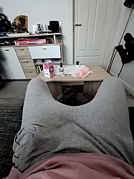 Snapshot of Kevindauerhorny chatting on 02.03.25 Kevindauerhorny online show from 02.03.25