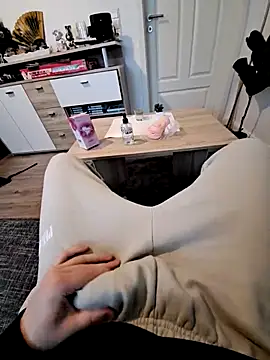 Snapshot of Kevindauerhorny chatting on 02.23.25 Kevindauerhorny online show from 02.23.25