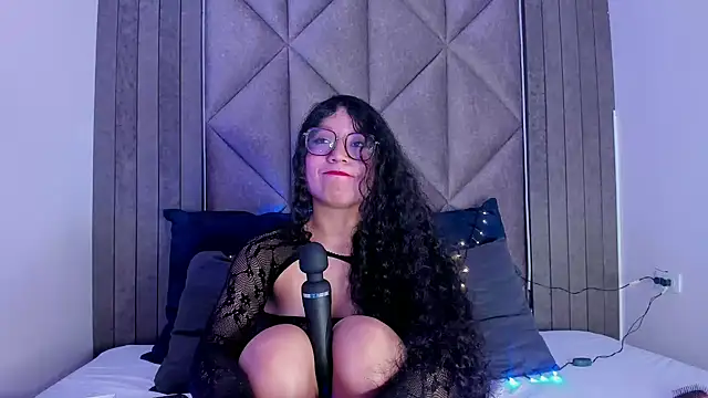 BriaConner  online show from 02.04.25