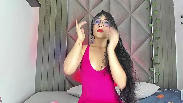 BriaConner  online show from 12.17.25