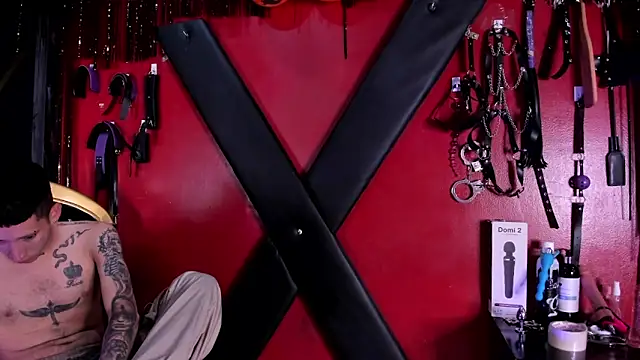 Snapshot of alexa_n_alex chatting on 10.14.25 alexa n alex online show from 10.14.25