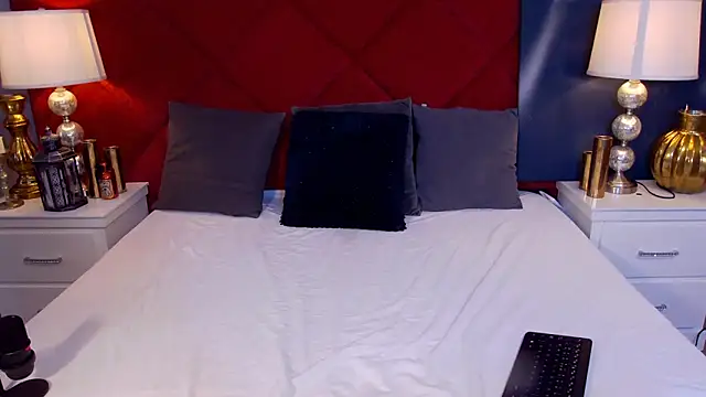 MinnieDrew online show from 10.06.25