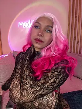 MadeleineSanez online show from 02.12.26