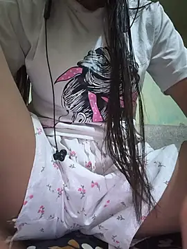 Snapshot of Bulbul_02 chatting on 06.15.26 Bulbul 02 online show from 06.15.26