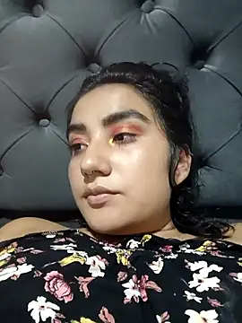 Snapshot of Hellen_Alex chatting on 01.06.25 Hellen Alex online show from 01.06.25