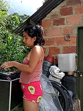 Snapshot of Hellen_Alex chatting on 01.15.25 Hellen Alex online show from 01.15.25