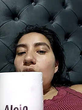 Snapshot of Hellen_Alex chatting on 02.21.25 Hellen Alex online show from 02.21.25