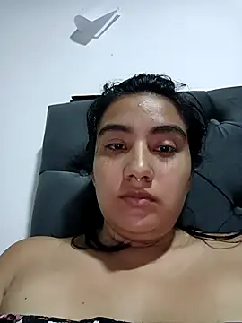 Snapshot of Hellen_Alex chatting on 02.23.25 Hellen Alex online show from 02.23.25