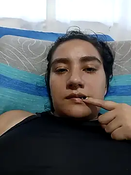 Snapshot of Hellen_Alex chatting on 10.30.25 Hellen Alex online show from 10.30.25